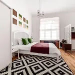 Park Plus Apart Apartment *